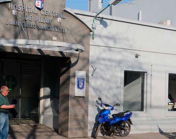 Entró con un hacha a hospital y rompió todo