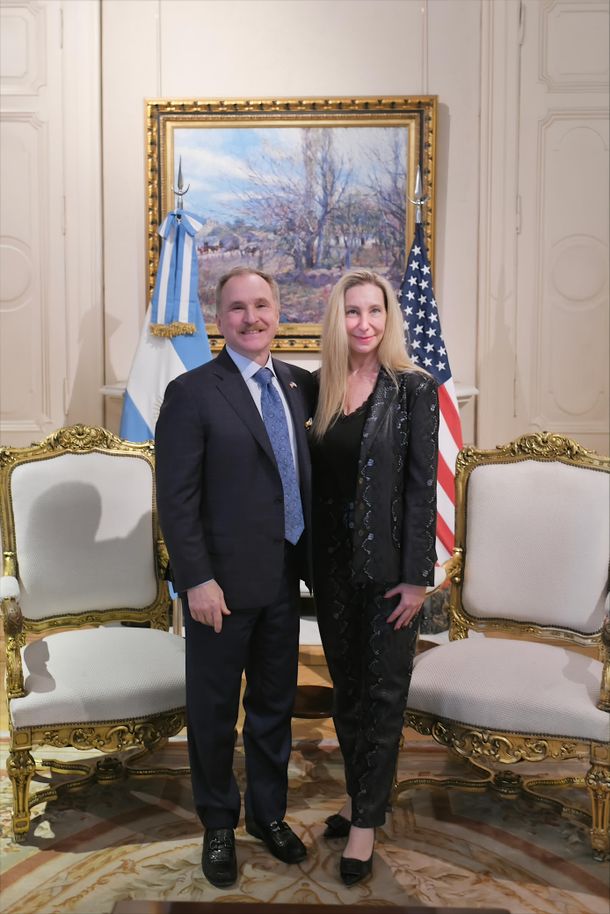Karina Milei y el embajador Peter Lamelas Karina Milei y el embajador Peter Lamelas