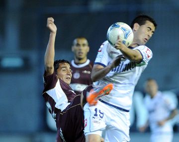 Lanús busca volver a la punta frente a Quilmes en el clásico del Sur