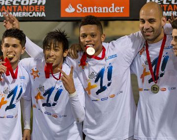 Estudiantes repatrió a un ex compañero de Neymar