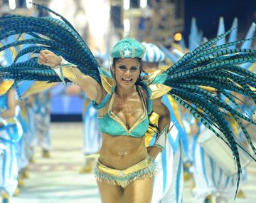 Gualeguaychú: echaron a una pasista por su eufórico baile