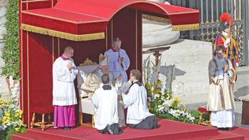 el papa francisco beatifico a pablo vi en el vaticano el papa francisco beatifico a pablo vi en el vaticano