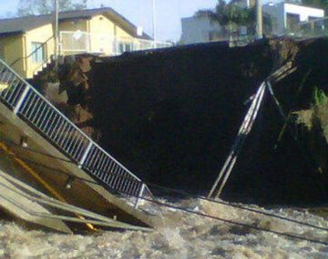 Se cayó un puente que une a dos ciudades santafesinas