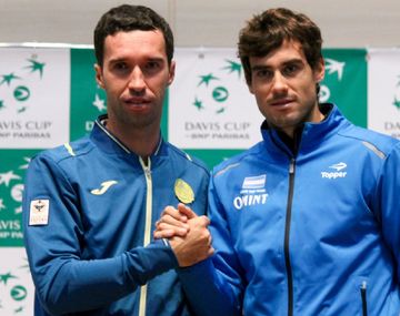Pella posa junto a Kukushkin, el mejor tenista kazajo (foto AAT)