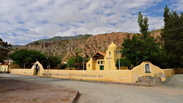 El pueblo en medio de la Cordillera que tiene paisajes únicos
