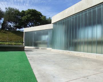 Baño público en un parque de la ciudad de Rosario