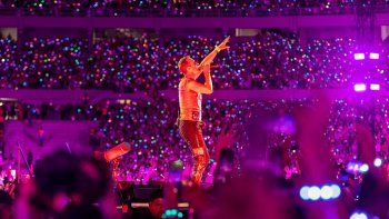 coldplay en buenos aires: un espectaculo tecknicolor coldplay en buenos aires: un espectaculo tecknicolor