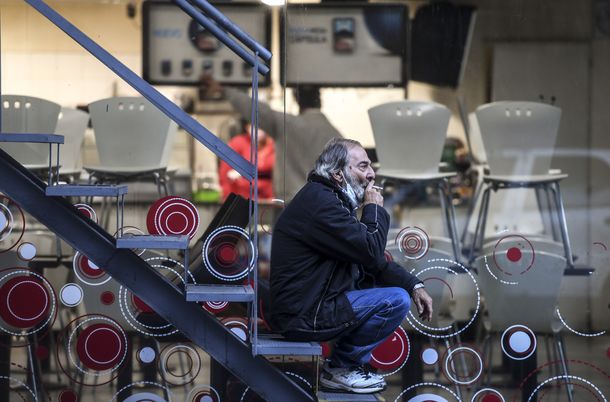 Las deudas no bancarias de las familias aumentaron 26% en mayo: 9 de cada 10 argentinos deben algo