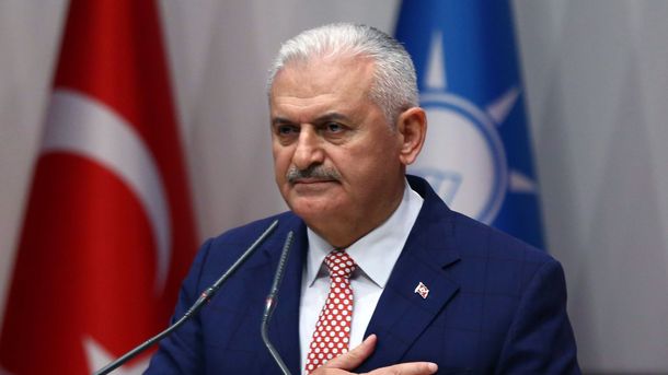 El primer ministro de Turquía confirmó un intento de golpe de Estado