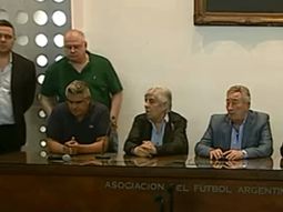 En la elección hay dos candidatos, no se puede pensar en un tercero
