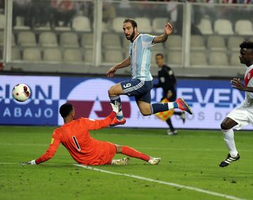 Así definió Gonzalo Higuaín para marcar su gol frente a Perú.