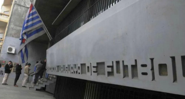 Ignacio Alonso se mantendrá en la presidencia de la Asociación Uruguaya de Fútbol (AUF)