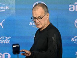 uruguay: los memes por la conferencia de prensa de bielsa uruguay: los memes por la conferencia de prensa de bielsa