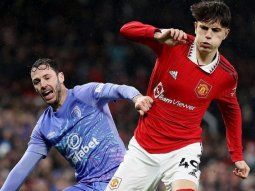 El show de Garnacho en Manchester: asistencia y casi hace un golazo 