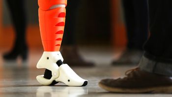 TakeaHand, una compañía chilena quiere llevar las prótesis 3D a zonas remotas y a bajo costo TakeaHand, una compañía chilena quiere llevar las prótesis 3D a zonas remotas y a bajo costo