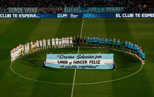 Así homenajearon los clubes de Primera a la Selección Argentina.