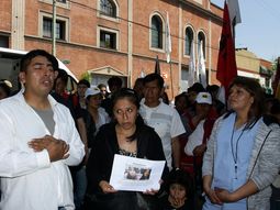 desesperada busqueda de layla, la nena desaparecida: familiares hicieron una marcha desesperada busqueda de layla, la nena desaparecida: familiares hicieron una marcha