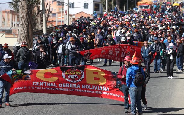 La COB encabeza las protestas en Bolivia. La COB encabeza las protestas en Bolivia.