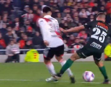 El espectacular caño de Pablo Solari que casi termina en gol de River