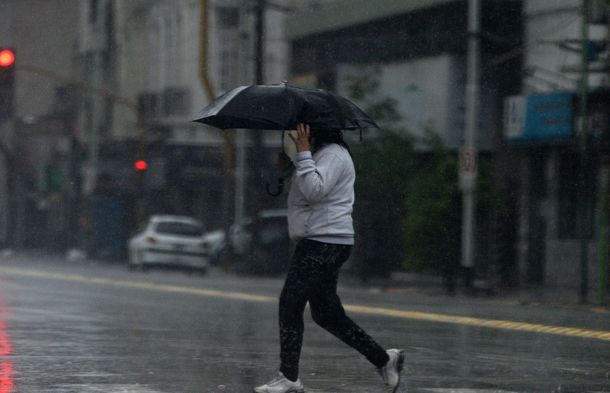 Rige un alerta por fuertes tormentas para Capital y el conurbano bonaerense