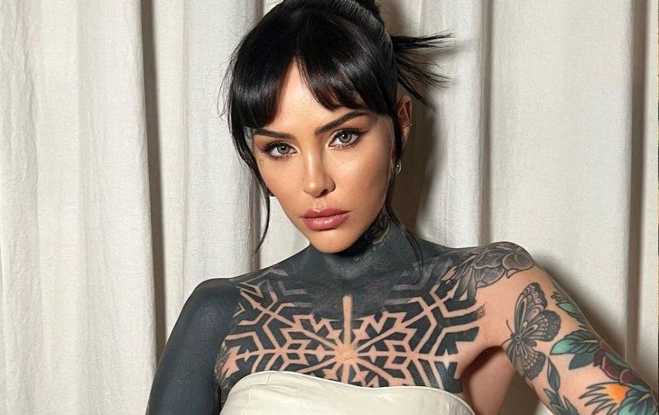 Candelaria Tinelli posó con una de las bikinis más top del verano.