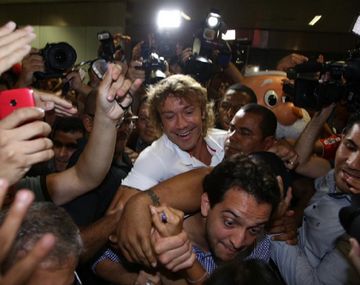 Es un rockstar: mirá el impresionante recibimiento a Lugano en San Pablo