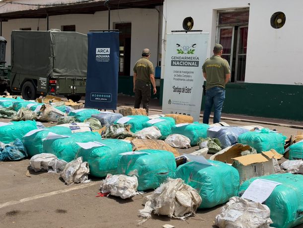 La Aduana de Santiago del Estero secuestró más de 650 kilos de hojas de coca valuados en $72 millones La Aduana de Santiago del Estero secuestró más de 650 kilos de hojas de coca valuados en $72 millones