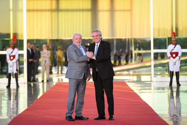 Lula da Silva prometió a Alberto Fernández ayudar a sacar el cuchillo del cuello a la Argentina