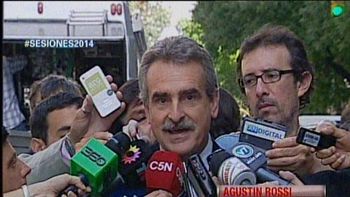 agustin rossi: en la argentina no hay politicas de ajuste agustin rossi: en la argentina no hay politicas de ajuste
