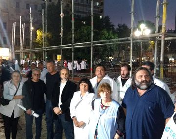 Docentes instalaban una escuela itinerante y la Policía los reprimió