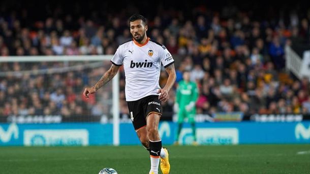 En Valencia, el exdefensor se alzó con la Copa del Rey. En Valencia, el exdefensor se alzó con la Copa del Rey.