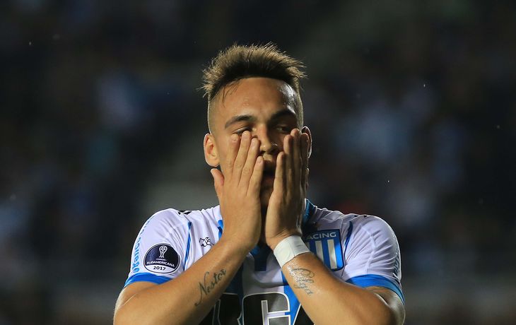 ¡No puede no ser gol! Lautaro Martínez tuvo el triunfo de Racing y dio en el palo