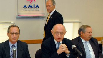 la amia da marcha atras y rechaza el acuerdo con iran la amia da marcha atras y rechaza el acuerdo con iran