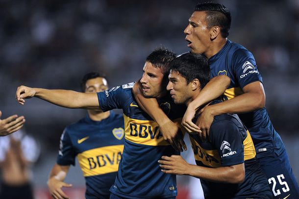 Boca goleó a Montevideo Wanderers y sigue con puntaje ideal