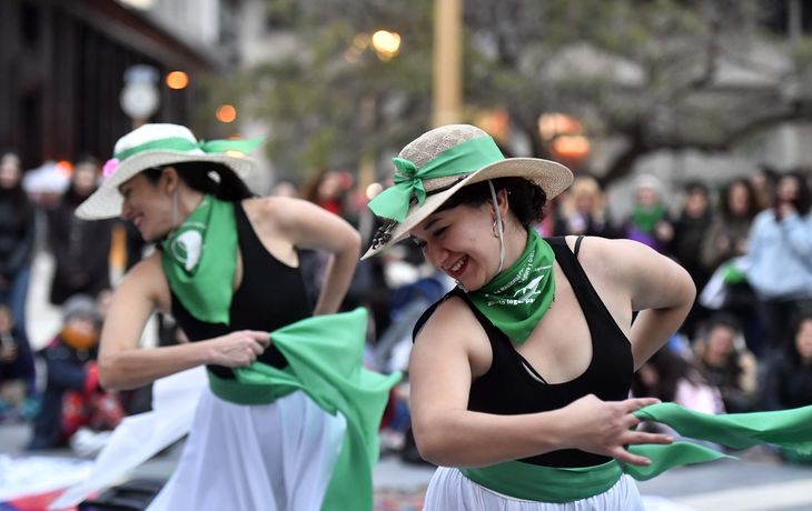 Con el eje en la legalización del aborto, Ni una menos se moviliza esta tarde al Congreso
