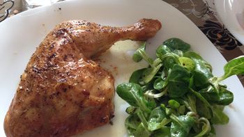 violento asado: discutio por una pata de pollo y apunalo a su hermana y a su cunado