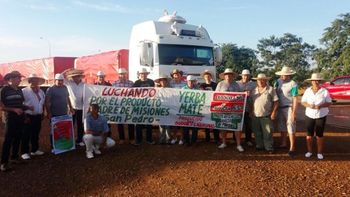 Yerbateros de Andresito cuando se dirgían a la Ciudad Yerbateros de Andresito cuando se dirgían a la Ciudad