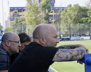 El DT de la Selección se hizo presente en Casa Amarilla