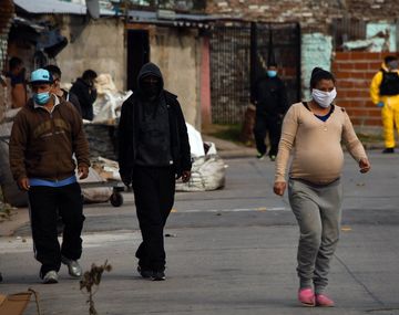 El gobierno bonaerense despleg&oacute; un fuerte operativo de asistencia casa por casa