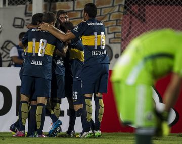 Boca goleó al Zamora y está al borde de los octavos