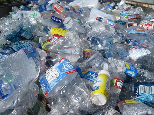 Botellas de plásticas