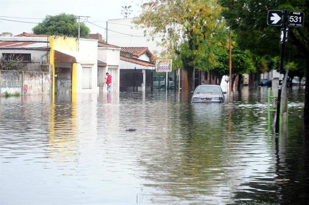 Con 181 milímetros, La Plata soportó una lluvia histórica