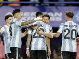 con la vuelta de messi como titular, argentina recibe hoy a colombia en el monumental