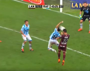 El insólito penal que cobró Darío Herrera a una semana de dirigir el Superclásico