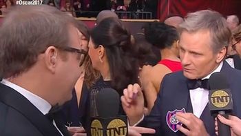 Mortensen llevo un descudo de San Lorenzo a los Oscar Mortensen llevo un descudo de San Lorenzo a los Oscar