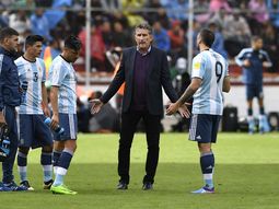 Bauza busca explicaciones ante sus dirigidos Bauza busca explicaciones ante sus dirigidos
