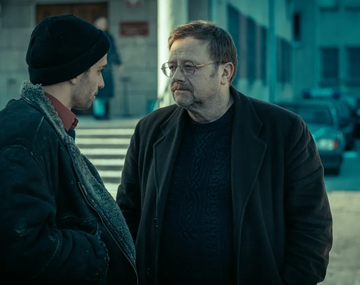 La película polaca que es un thriller frío, oscuro en la que un policía retirado debe resolver un caso