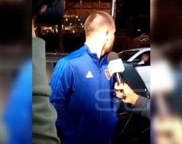 Así le chocaron el auto a un jugador de Boca mientras daba una entrevista