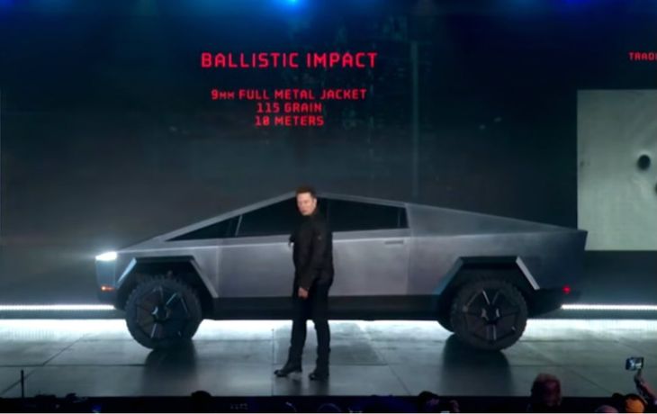 Papelón de Elon Musk al presentar la pickup de Tesla