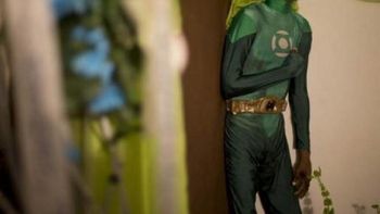 fue velado con el disfraz de linterna verde fue velado con el disfraz de linterna verde